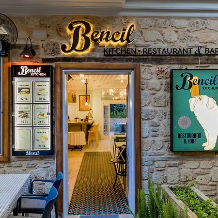 Delight Deluxe Aparts 3*