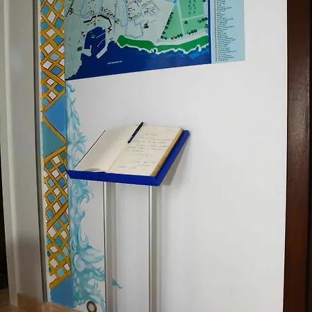 Delight Deluxe Aparts מלון דירות 4*