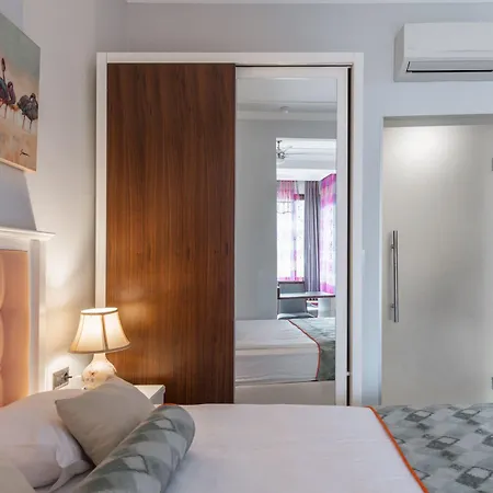 Delight Deluxe Aparts Aparthotel 4*