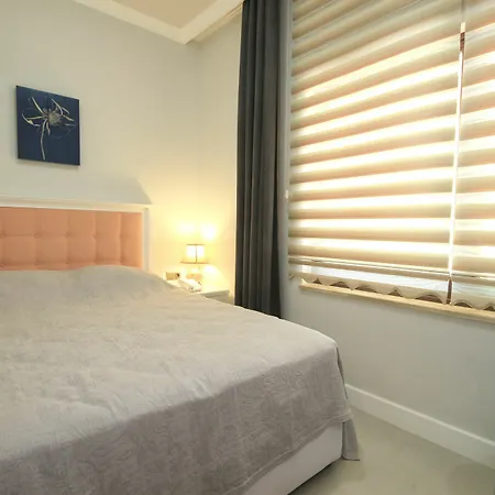 Delight Deluxe Aparts 4*